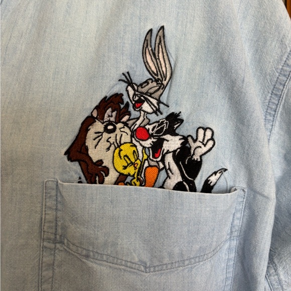 Vintage Light Blue Denim Shirt with Looney Toons Embroidery. Size Medium - Picture 2 of 4
